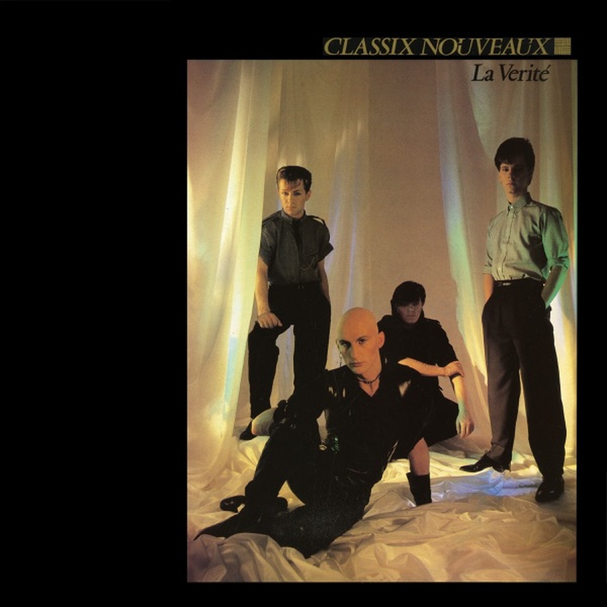 La vérité (Classix Nouveaux album) by Classix Nouveaux album cover