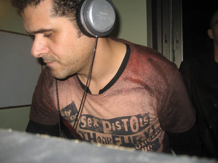 HangTheDJ.fm music discovery platform